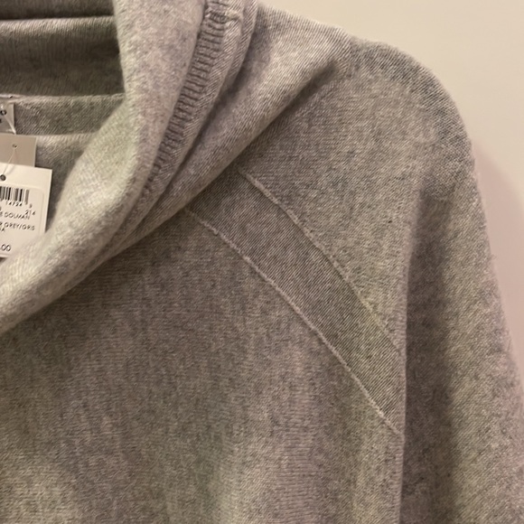 NEW Club Monaco Recycled Cashmere Dolman Sweater Gray $229 ~ Small - Picture 3 of 8